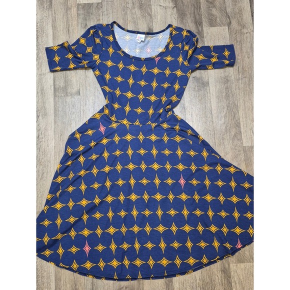LuLaRoe Nicole Fit and Flare Dress Circle Star Print Casual Retro Small 105 - Picture 1 of 6